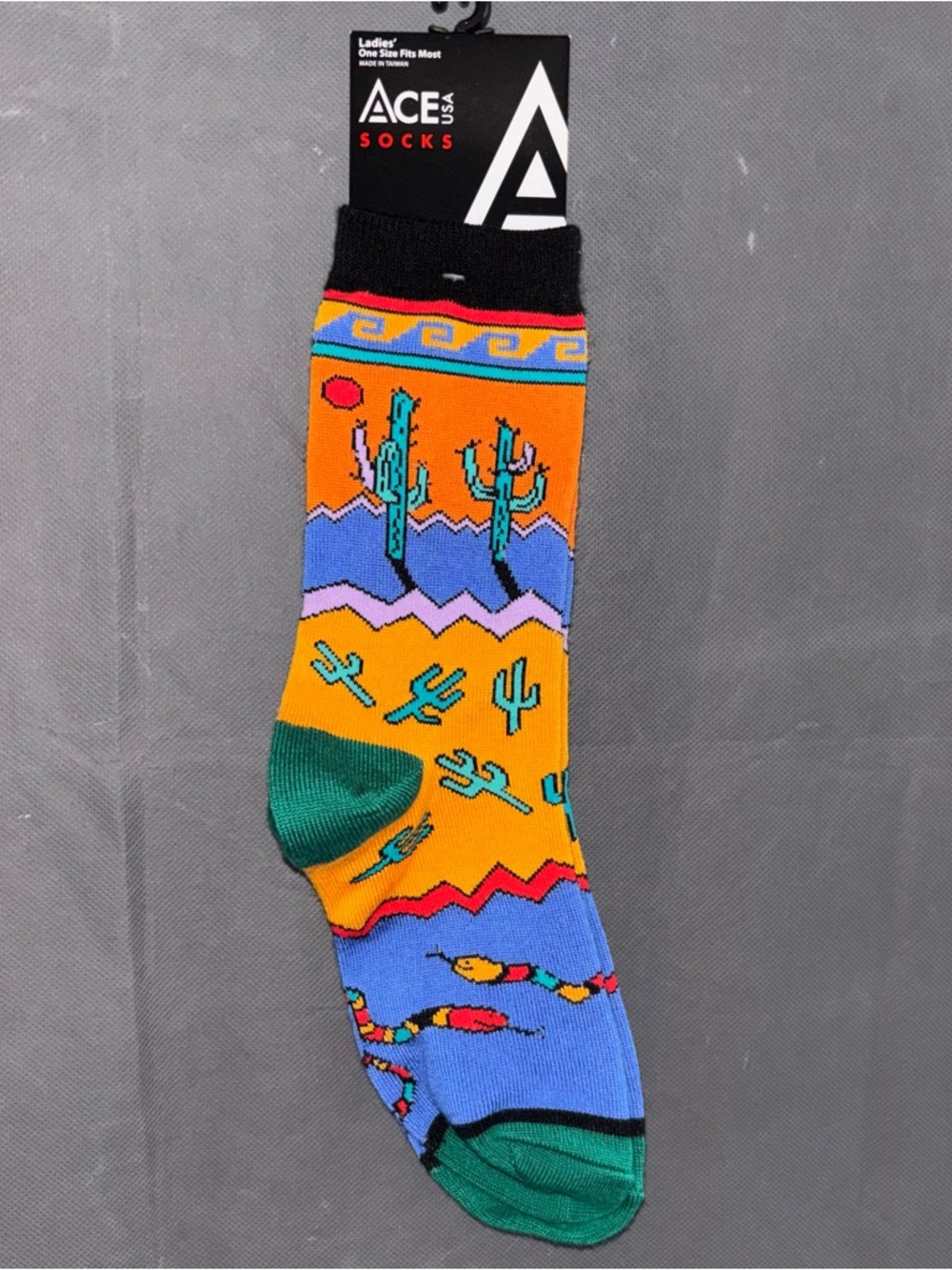 Saguaro Madness Socks Ladies OSFM Ace USA Colorful Cacti Snakes Desert